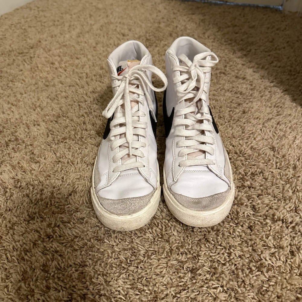 nike blazers women